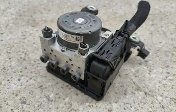 Ford Edge II ABS Pump F2GC2C405AG 25022004934 T0831