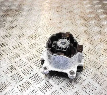 Jaguar I-Pace Engine mount bracket