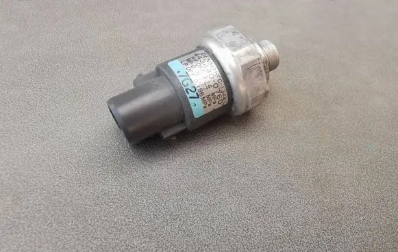 Lexus RX 330 - 350 - 400H Air conditioning (A/C) pressure sensor 4434400760
