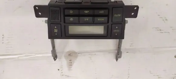 Hyundai Tucson JM Climate control/heater control trim 