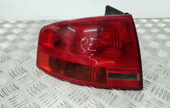 Audi A4 S4 B7 8E 8H Rear/tail lights 8E5945095