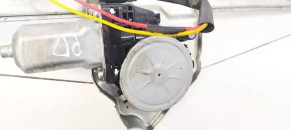 Suzuki Grand Vitara II Front door window regulator motor 8343065J00