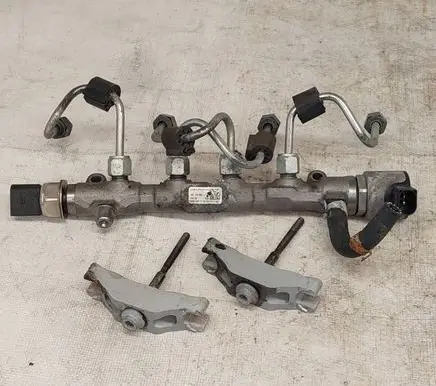 Volkswagen Transporter - Caravelle T6 Fuel injector supply line/pipe 04L130093 16080108973