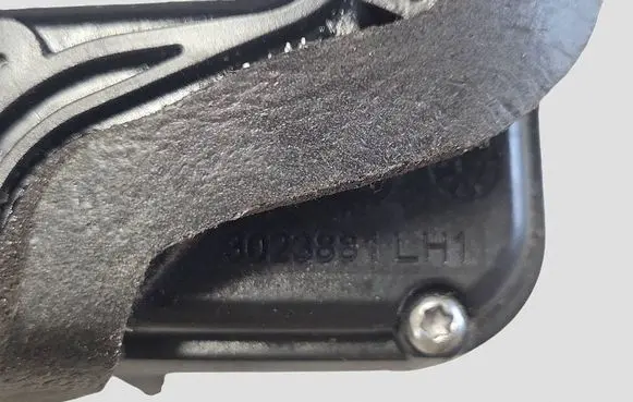 Opel Astra J Front door lock