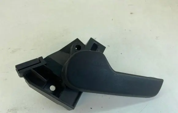 Volkswagen PASSAT CC Engine bonnet (hood) release handle 1K1823633 1J1823533C