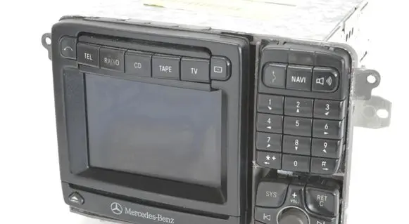 Mercedes-Benz S W220 Radio/CD/DVD/GPS head unit A2208200389