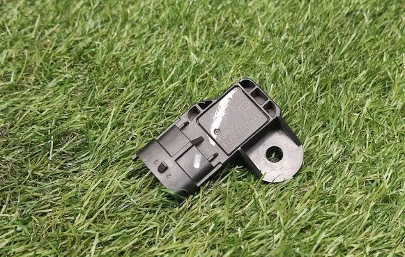 Ford Focus ST Air pressure sensor EL8A9F479AA 0261230430
