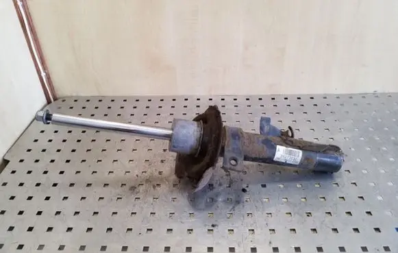 Volvo V50 Front shock absorber/damper 31277032 3M5118K001