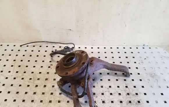 Audi A8 S8 D2 4D Rear wheel hub