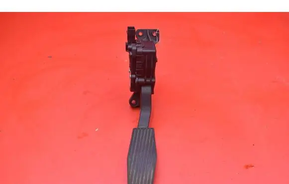 Opel Vectra C Accelerator throttle pedal 9186724