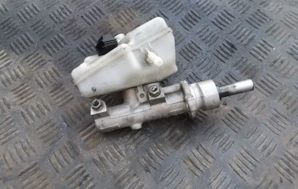 Ford Mondeo Mk III Master brake cylinder 2S712422AA