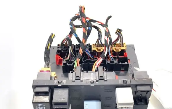 Volkswagen Touran I Other control units/modules 1K0937049M