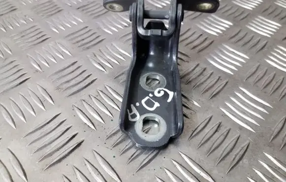 Opel Mokka Rear door lower hinge