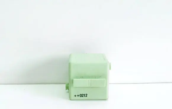 BMW 5 E39 Other relay 8373700