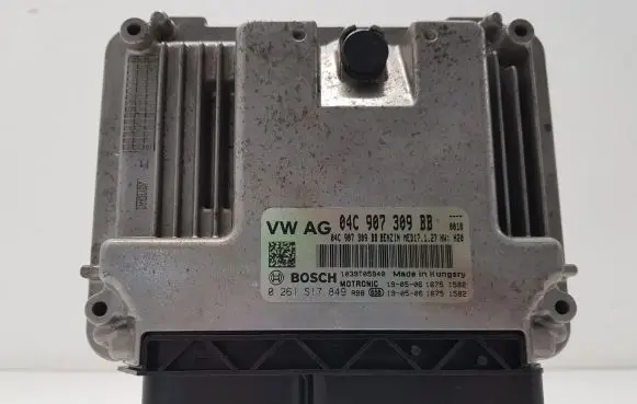 Skoda Fabia Mk3 (NJ) Engine control unit/module 04C907309BB 0261S17849