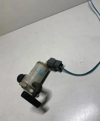 Mazda 2 Windscreen/windshield washer pump 2224663A JDFCC96L1 MC212