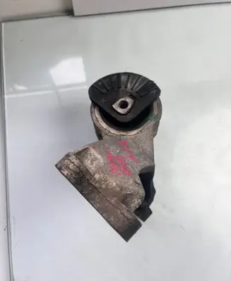 Mini One - Cooper R50 - 53 Engine mount bracket 676533
