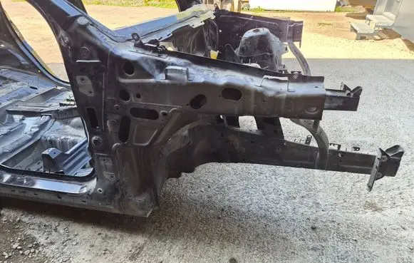 Jeep Grand Cherokee Front quarter panel 