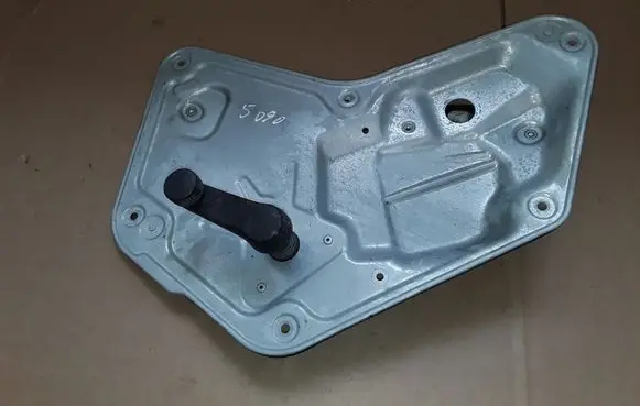 Skoda Yeti (5L) Rear window lifting mechanism without motor 5L0839401 912562101