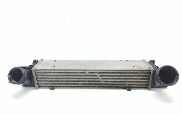BMW 3 E90 E91 Intercooler radiator 7798788 3296399