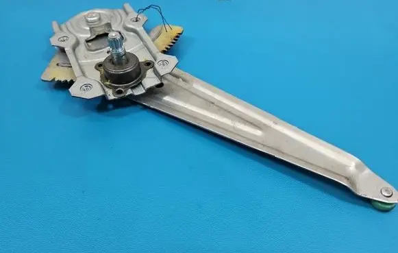 Suzuki Swift III Rear door window regulator with motor IMPRK1602468