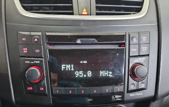 Suzuki Swift II Radio/CD/DVD/GPS head unit 39101-68LA0-HVW IMPRK1383231