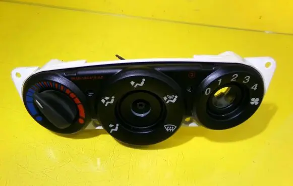 Ford Focus Climate control unit 98AB18C419AE