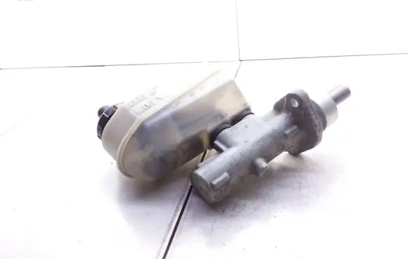 Renault Megane I Master brake cylinder 7700436913