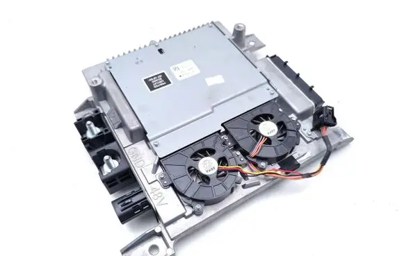 Toyota Hilux VIII Voltage converter/converter module 899B071020 1817004023