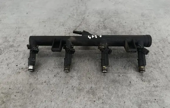 Citroen Xsara Picasso Fuel main line pipe 01F005A9628084680