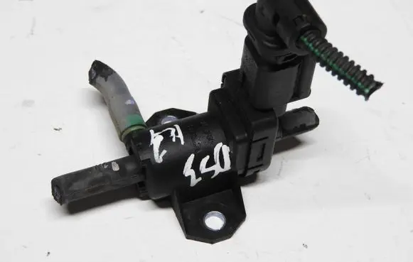 Citroen DS3 Turbo solenoid valve 9688124580 206410