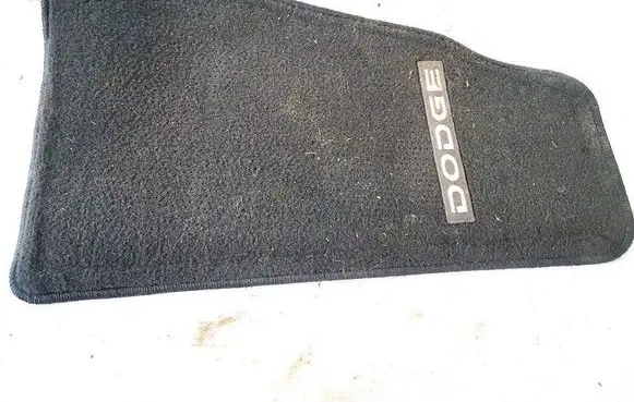 Dodge Nitro Front floor carpet liner 72571e