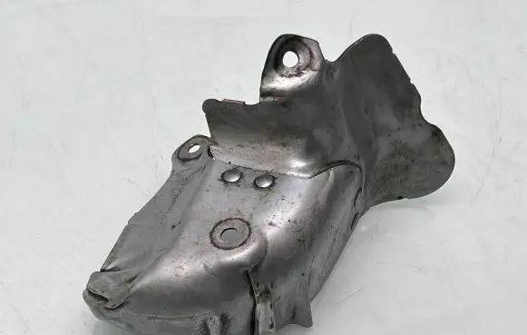 Opel Meriva B Heat shield in engine bay 8980888421
