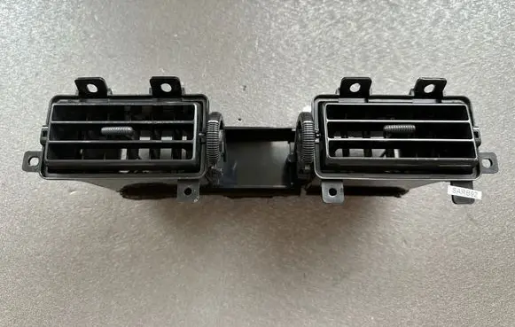Nissan Patrol Y60 Dash center air vent grill 6875101J10 6875001J10