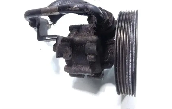 Citroen C5 Power steering pump 9636086680