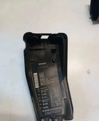 Volvo S60 Fuse box cover 31346538 6G9T14A076J