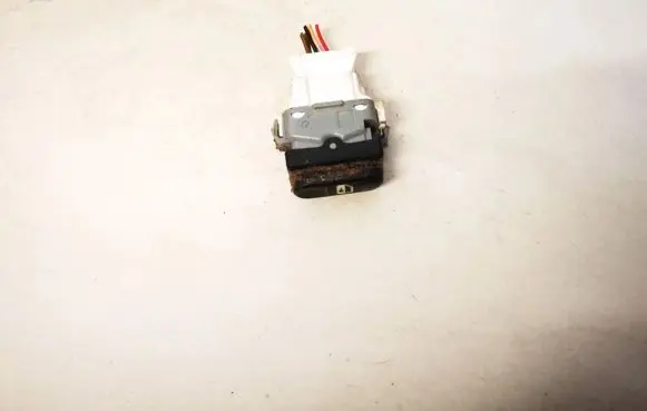Nissan Qashqai Central locking switch button 