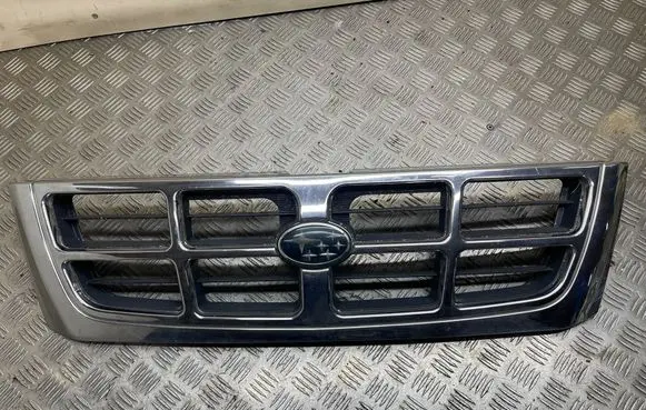Subaru Forester SF Front bumper upper radiator grill