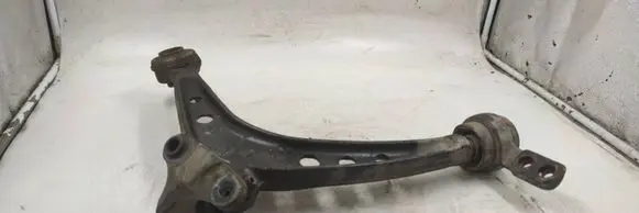 BMW 3 E46 Front lower control arm/wishbone l027
