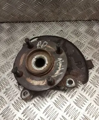 Mitsubishi Colt Front wheel hub