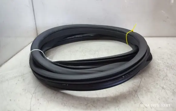 Front door rubber seal