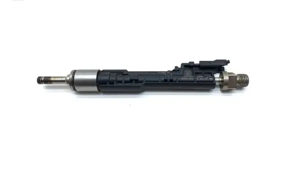 BMW 7 F01 F02 F03 F04 Fuel injector 0261500186