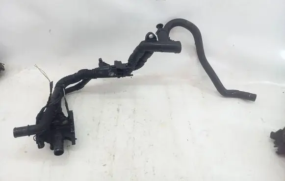 Mazda 3 II Thermostat housing 9647767180