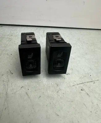 Volkswagen PASSAT B5 Seat heating switch 3B0963564C