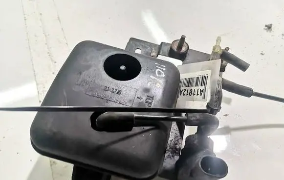 Opel Vectra C Vacuum air tank 