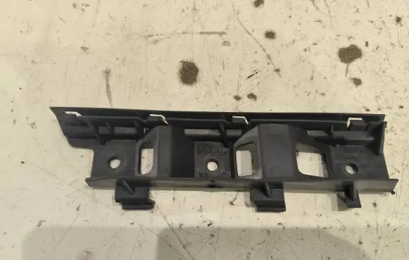 Volkswagen PASSAT B6 Front bumper mounting bracket 807184
