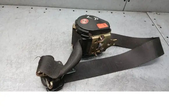 Ford Focus Front seatbelt 