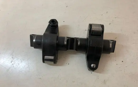Volkswagen Golf V Camshaft 038443H