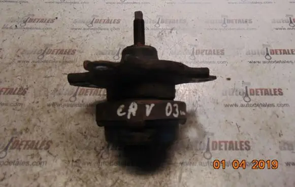 Honda CR-V Engine mount bracket