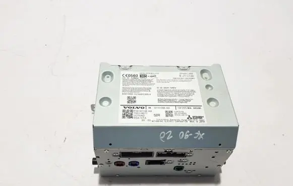 Head unit multimedia control